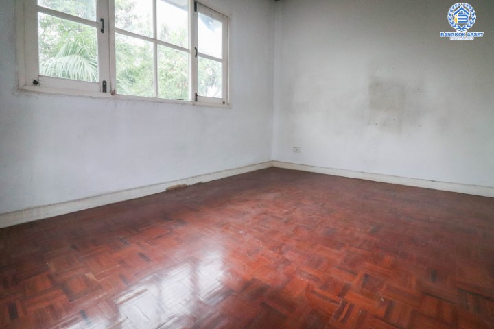 ทาวน์เฮ้าส์มือสองย่านนนทบุรี ม.สิรารมย์ บ้านกล้วย-ไทรน้อย บนเนื้อที่มากถึง 23.2 ตร.ว. ฟังก์ชัน 2 ห้องนอน 2 ห้องน้ำ 1 ที่จอดรถ ที่สุดของทำเลคุณภาพ เพียง 20 นาทีก็ถึงรถไฟฟ้าสายสีม่วง "สถานีคลองบางไผ่" และเซ็นทรัลเวสต์เกต รีบจองด่วน!